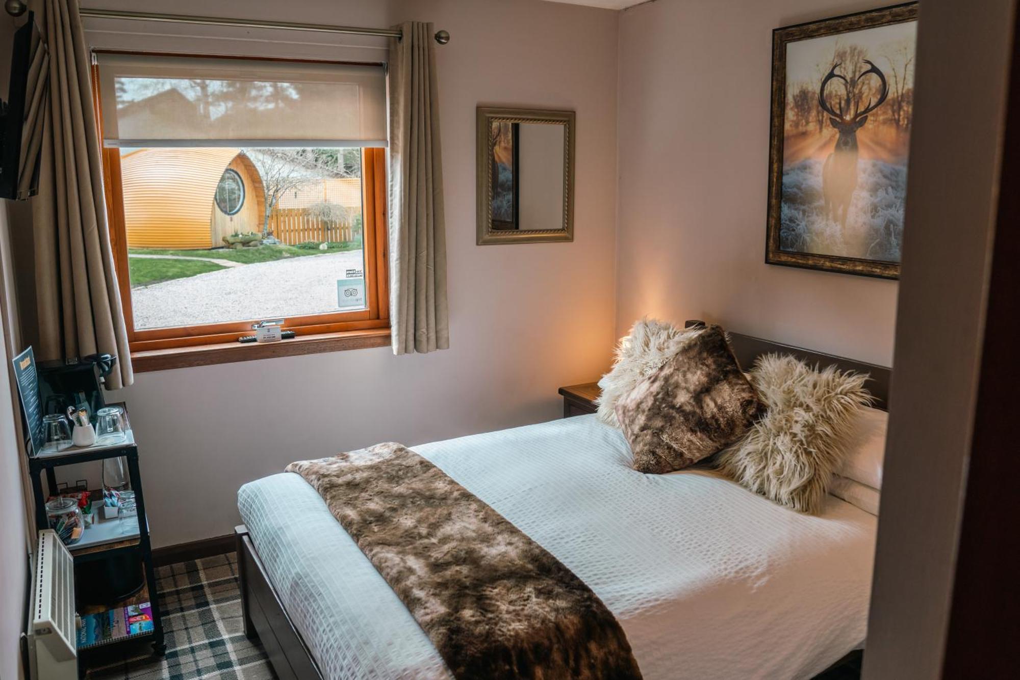 Eriskay B&B And Aviemore Glamping Екстериор снимка